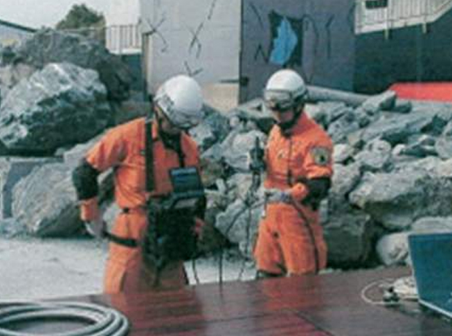 Anwendung neuer Technologien wie industrielle Endoskope in der Rettung nach dem Erdbeben